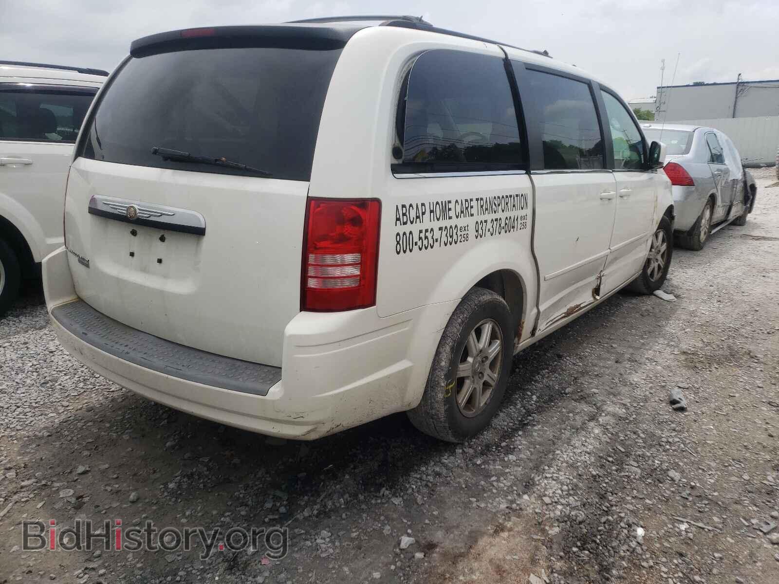 2008 CHRYSLER MINIVAN - VIN: 2A8HR54P68R610170 - Фото 4