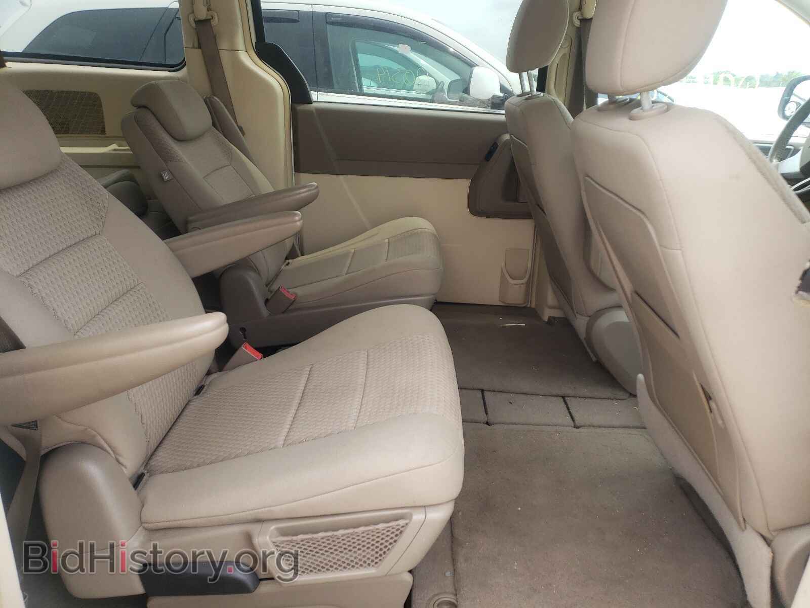 2008 CHRYSLER MINIVAN - VIN: 2A8HR54P68R610170 - Фото 6