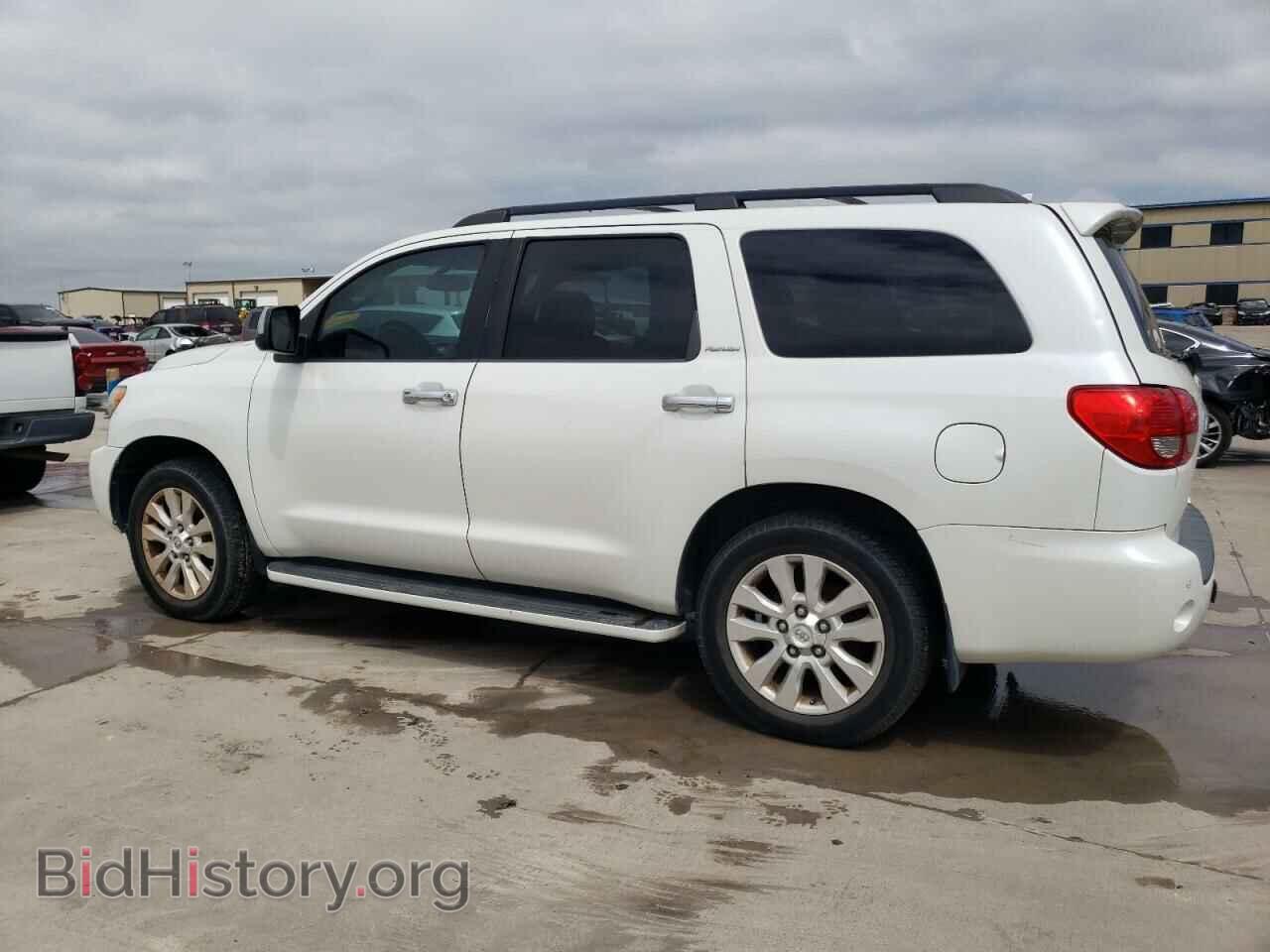 2011 TOYOTA SEQUOIA - VIN: 5TDYY5G12BS035419 - Фото 2