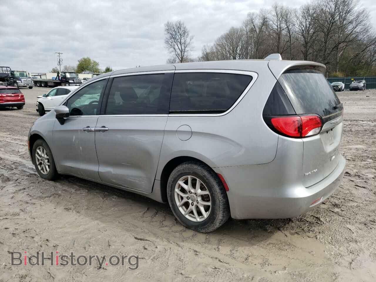 2017 CHRYSLER PACIFICA - VIN: 2C4RC1CGXHR610034 - Photo 2