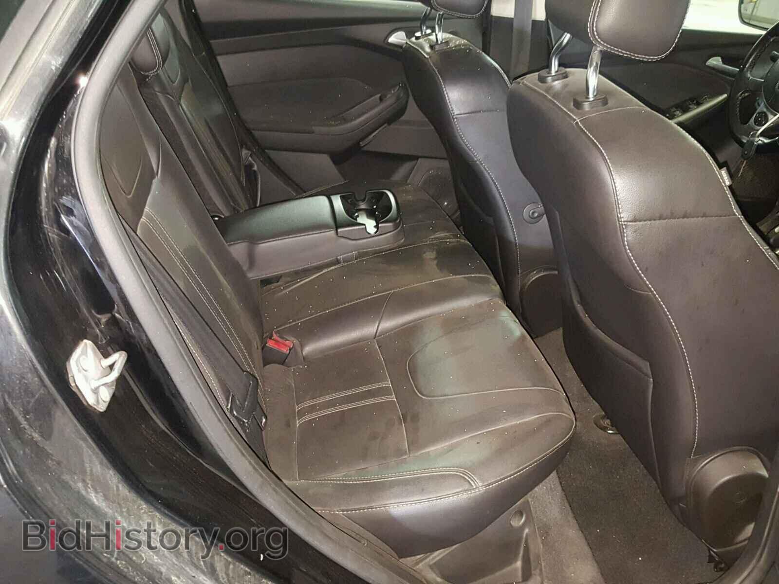 2012 Ford FOCUS (VIN 1FAHP3H24CL210096) — фото 6 из 10