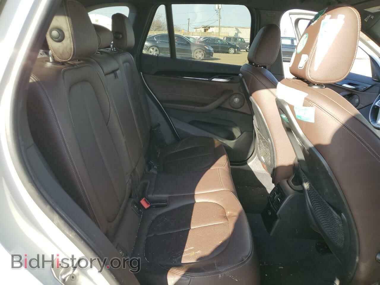 2017 BMW X1 - VIN: WBXHT3C36H5F76407 - Фото 11