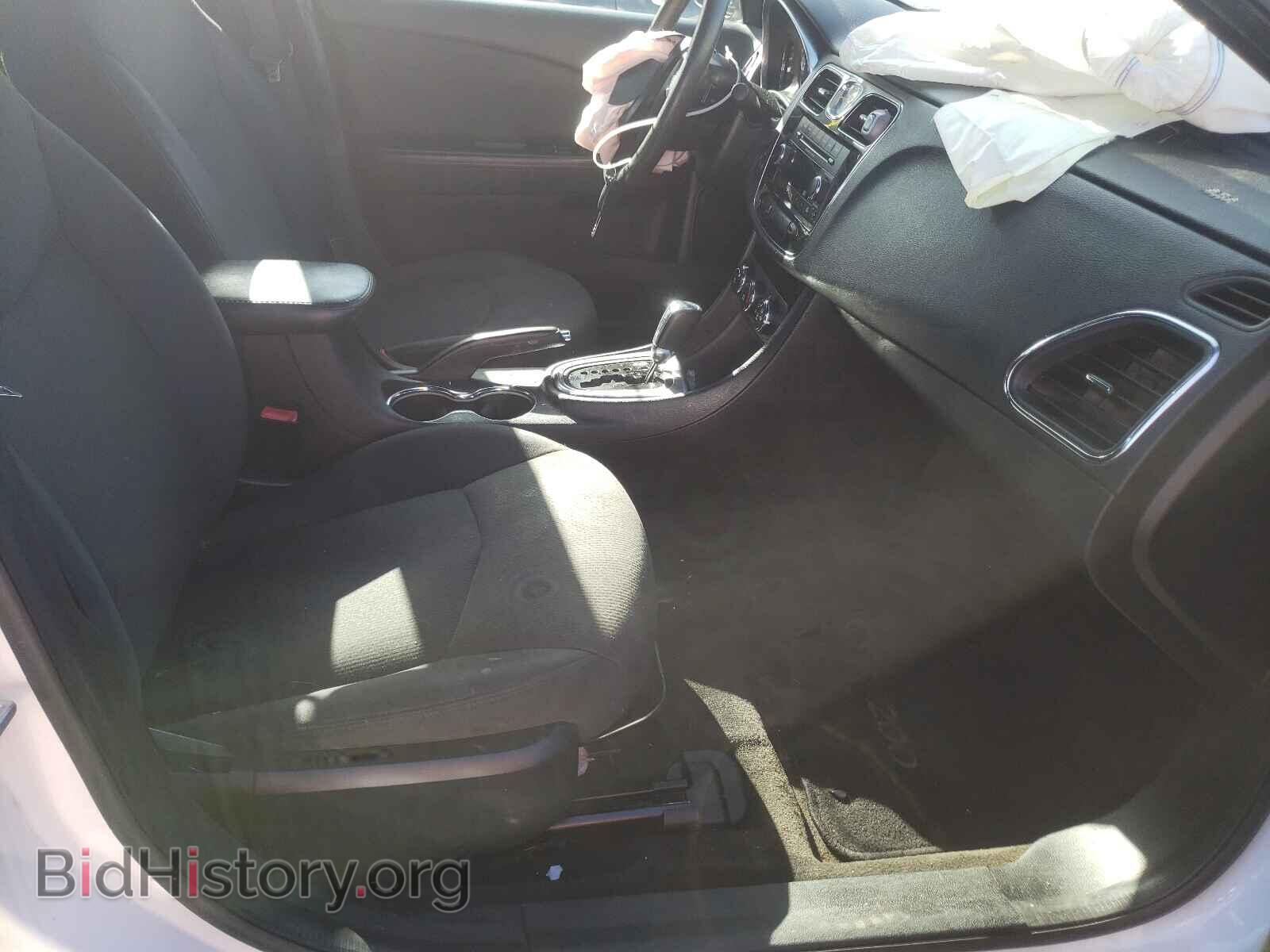 2012 CHRYSLER 200 - VIN: 1C3CCBAB8CN317553 - Фото 5