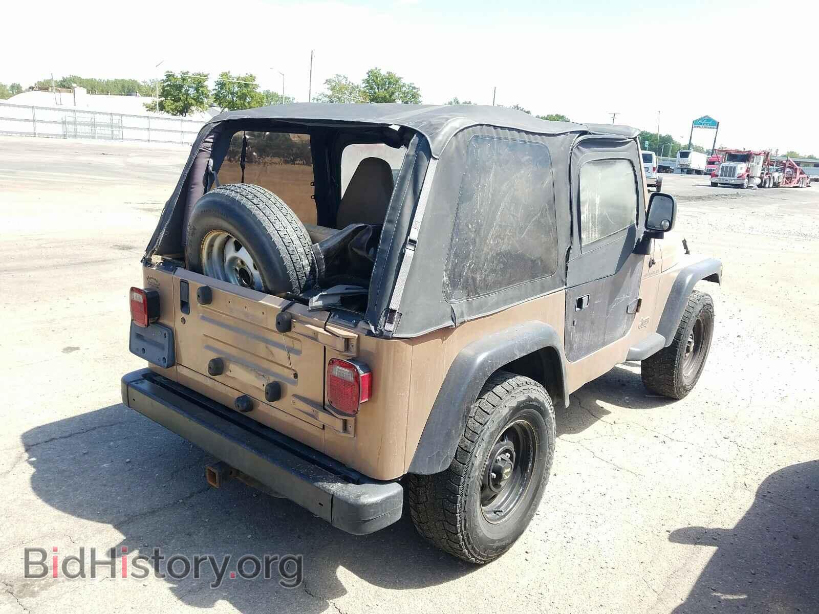 2000 JEEP WRANGLER - VIN: 1J4FA29P8YP731663 - Фото 4