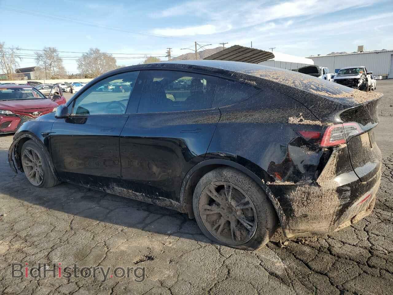 2024 TESLA MODEL Y - VIN: 7SAYGDEEXRF123848 - Фото 2