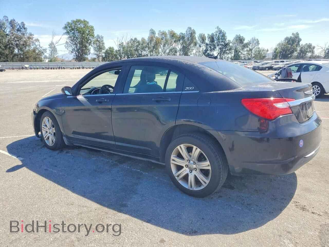 2013 CHRYSLER 200 - VIN: 1C3CCBAB8DN639997 - Фото 2