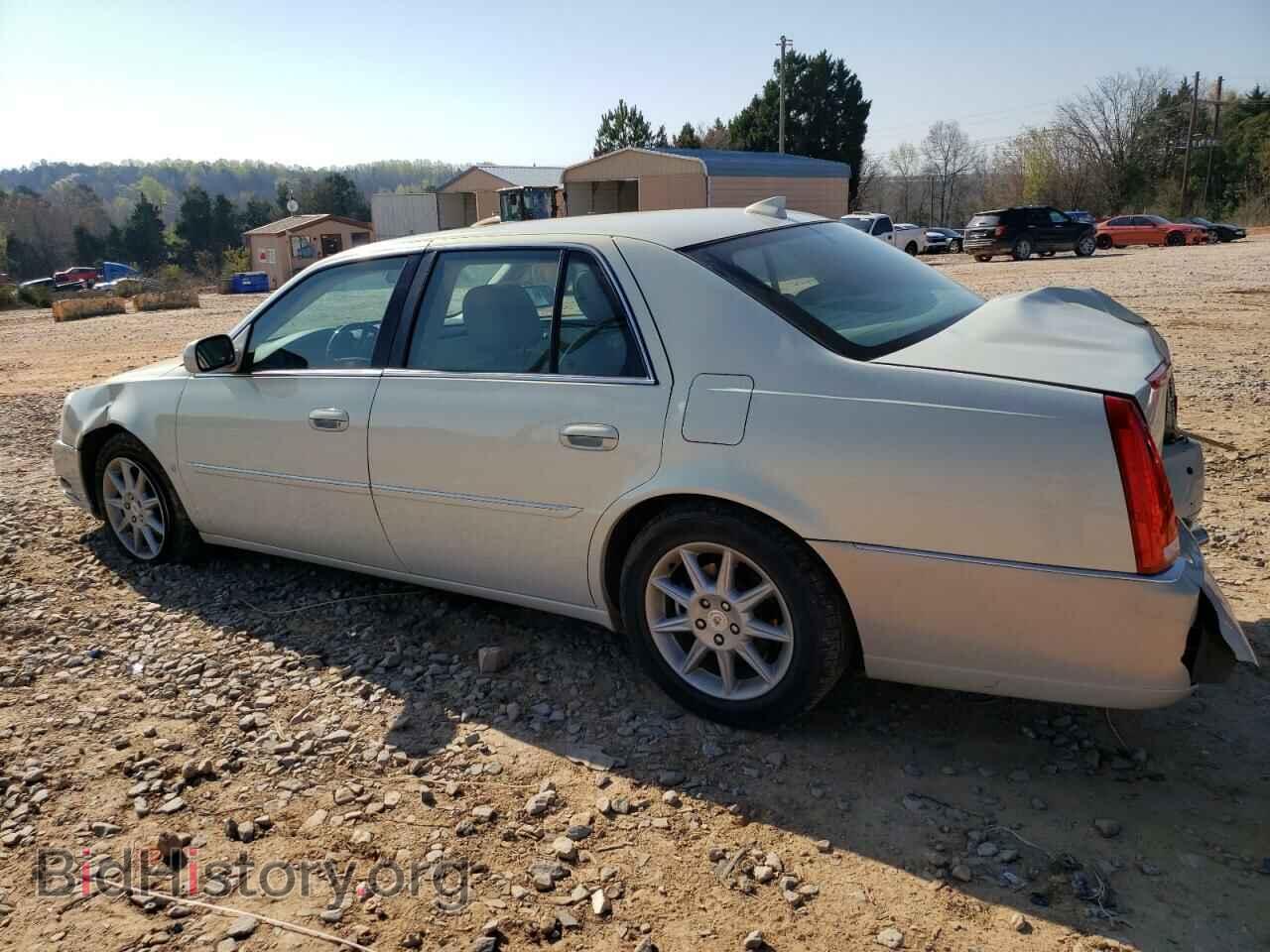 2010 CADILLAC DTS - VIN: 1G6KD5EY3AU100213 - Фото 2