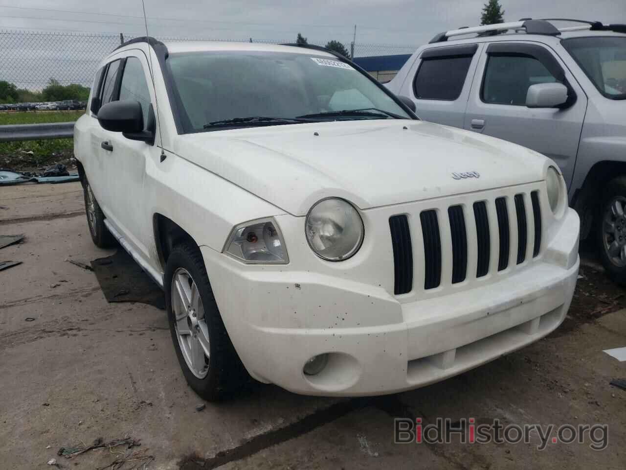 Фотография 1J8FT47W27D368663 - JEEP COMPASS 2007