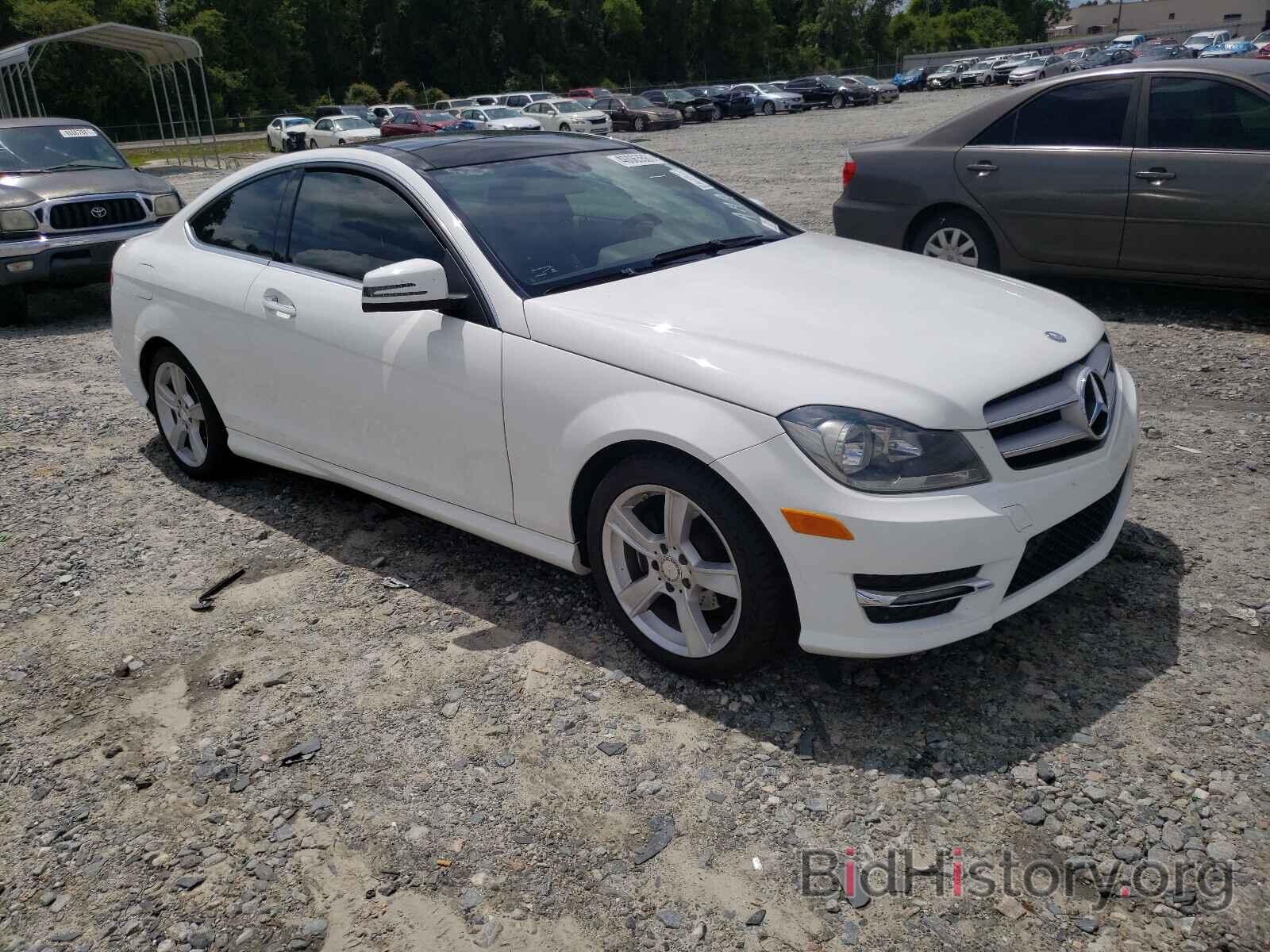 Photo WDDGJ4HBXDF999227 - MERCEDES-BENZ C CLASS 2013