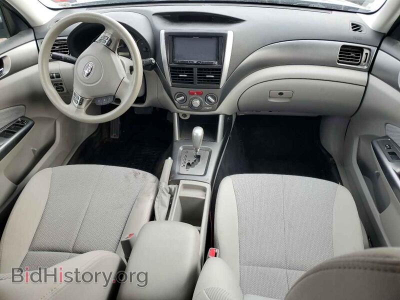 2012 Subaru FORESTER (VIN JF2SHACC2CH407046) — photo 8 of 12