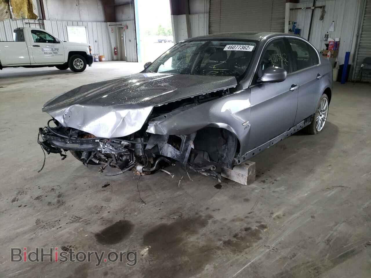 2011 BMW 3 SERIES - VIN: WBAPL5C54BA916975 - Фото 2