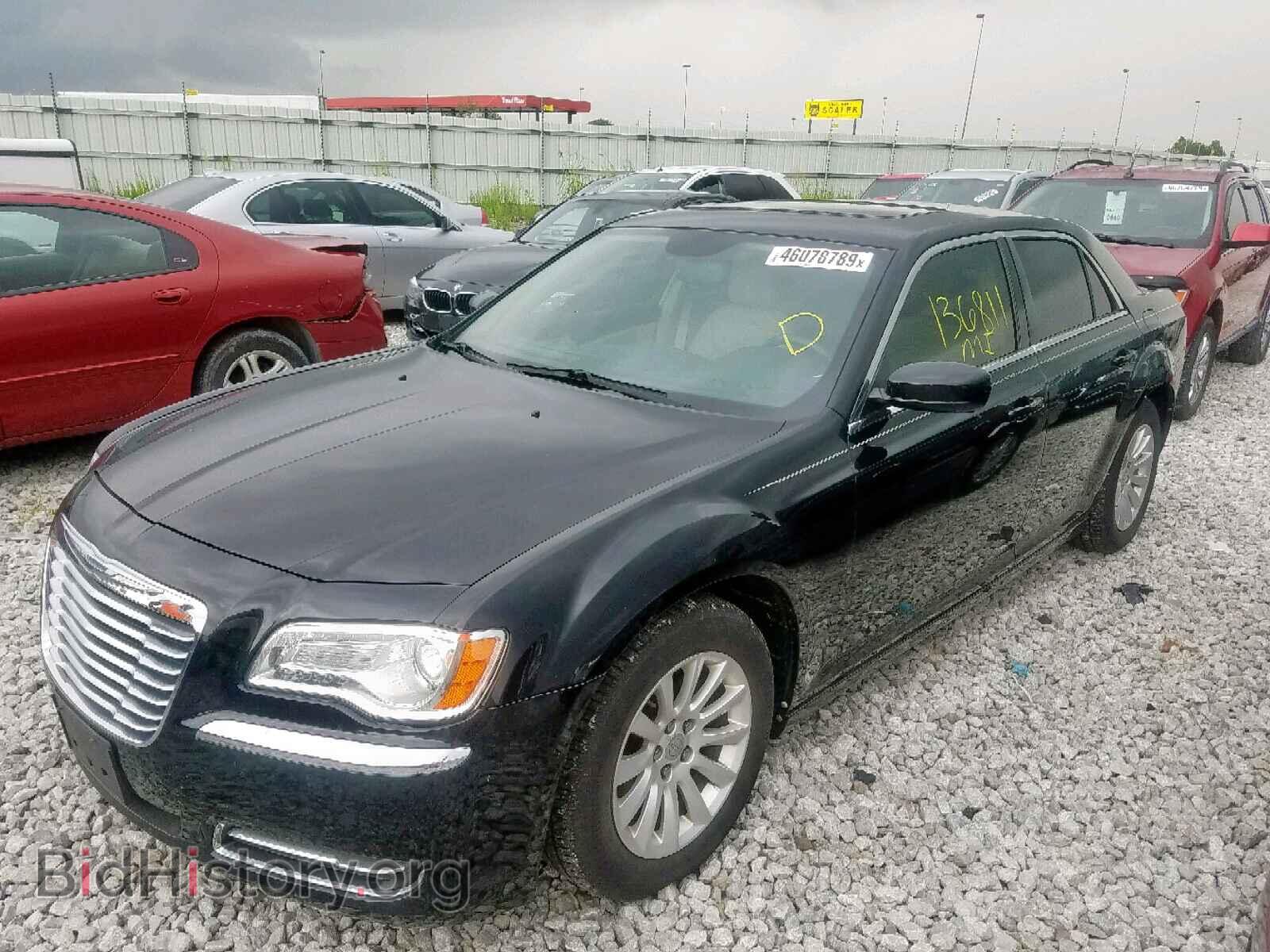2012 CHRYSLER 300 - VIN: 2C3CCAAG2CH105178 - Фото 2