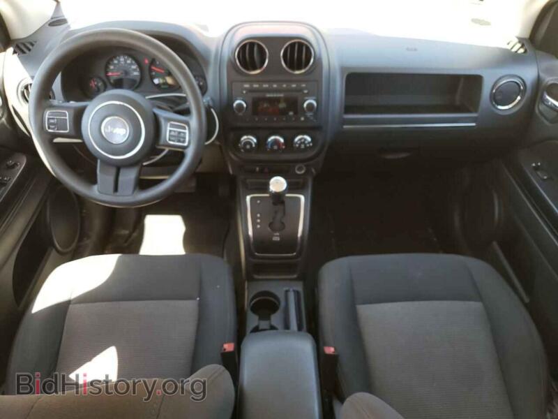 2012 Jeep COMPASS (VIN 1C4NJDBB6CD616050) — photo 8 of 13