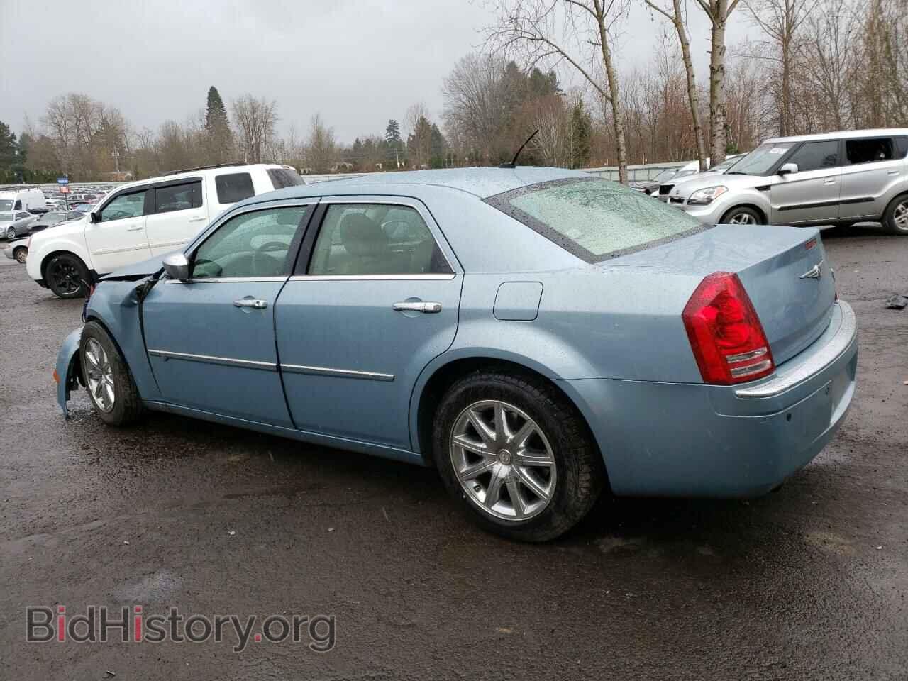 2008 CHRYSLER 300 - VIN: 2C3KA63H88H331799 - Фото 2