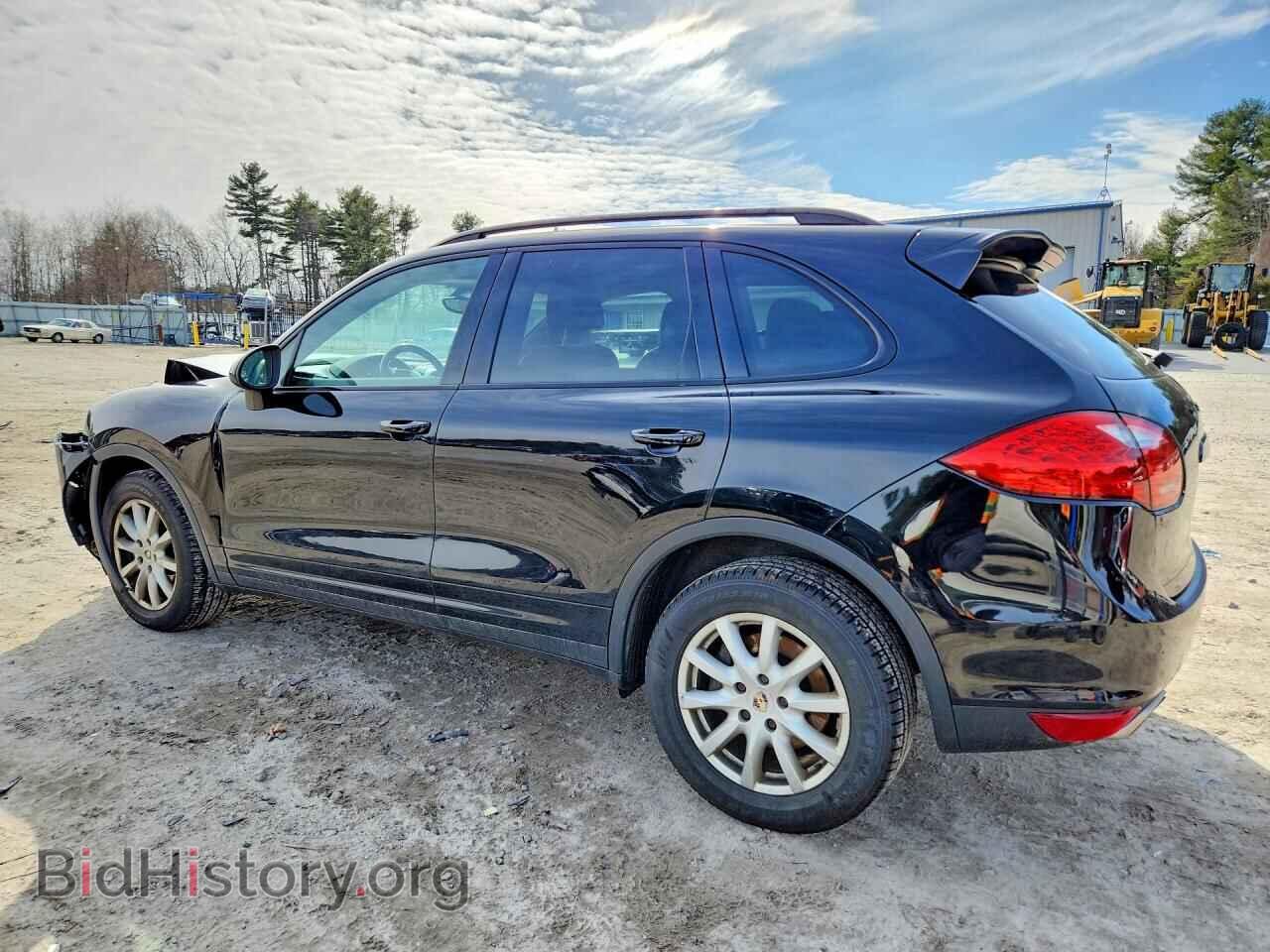 2011 PORSCHE CAYENNE - VIN: WP1AA2A22BLA04385 - Photo 2
