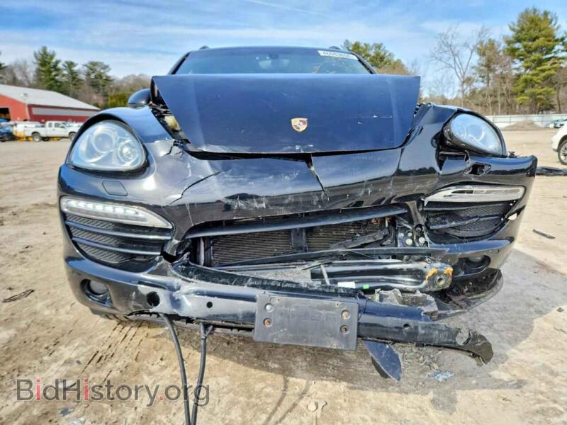 2011 Porsche CAYENNE (VIN WP1AA2A22BLA04385) — фото 5 из 13