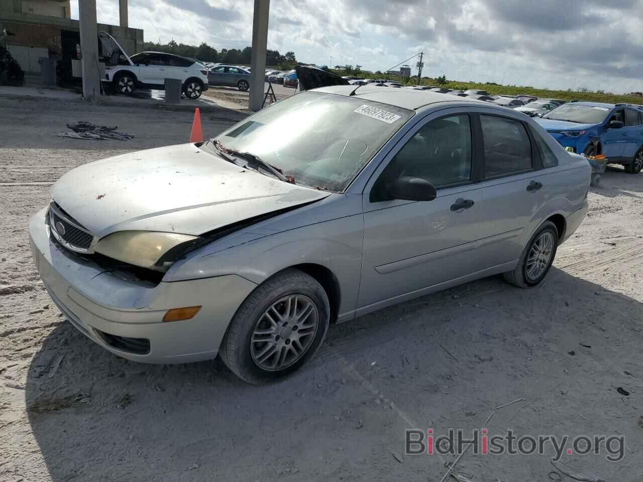 Photo 1FAFP34N57W131581 - FORD FOCUS 2007