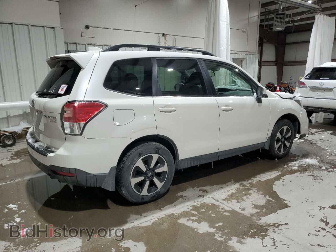 2017 SUBARU FORESTER - VIN: JF2SJARC2HH531918 - Фото 3