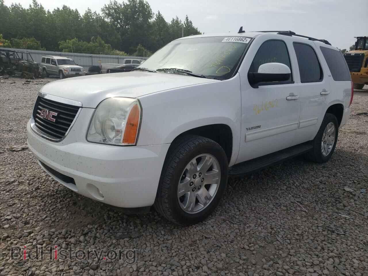 2011 GMC YUKON - VIN: 1GKS1CE05BR244505 - Фото 2