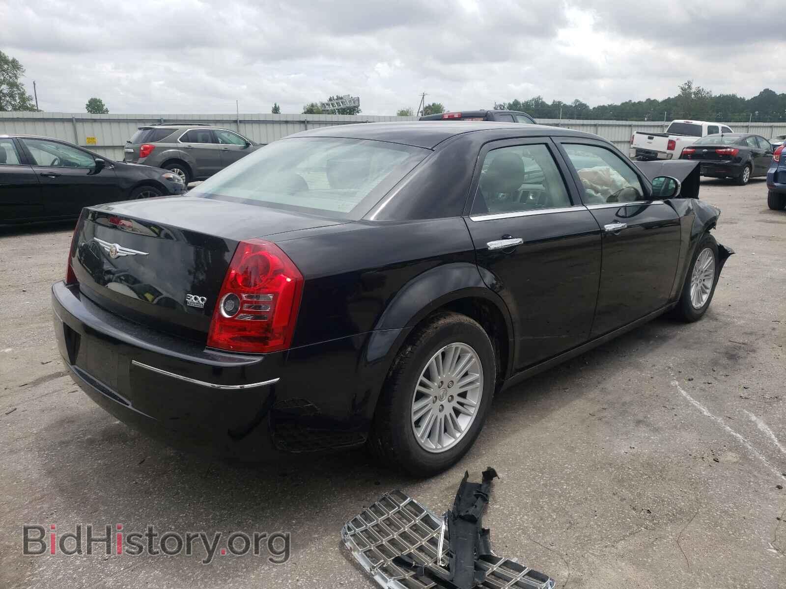 2010 CHRYSLER 300 - VIN: 2C3CA4CD6AH209650 - Фото 4