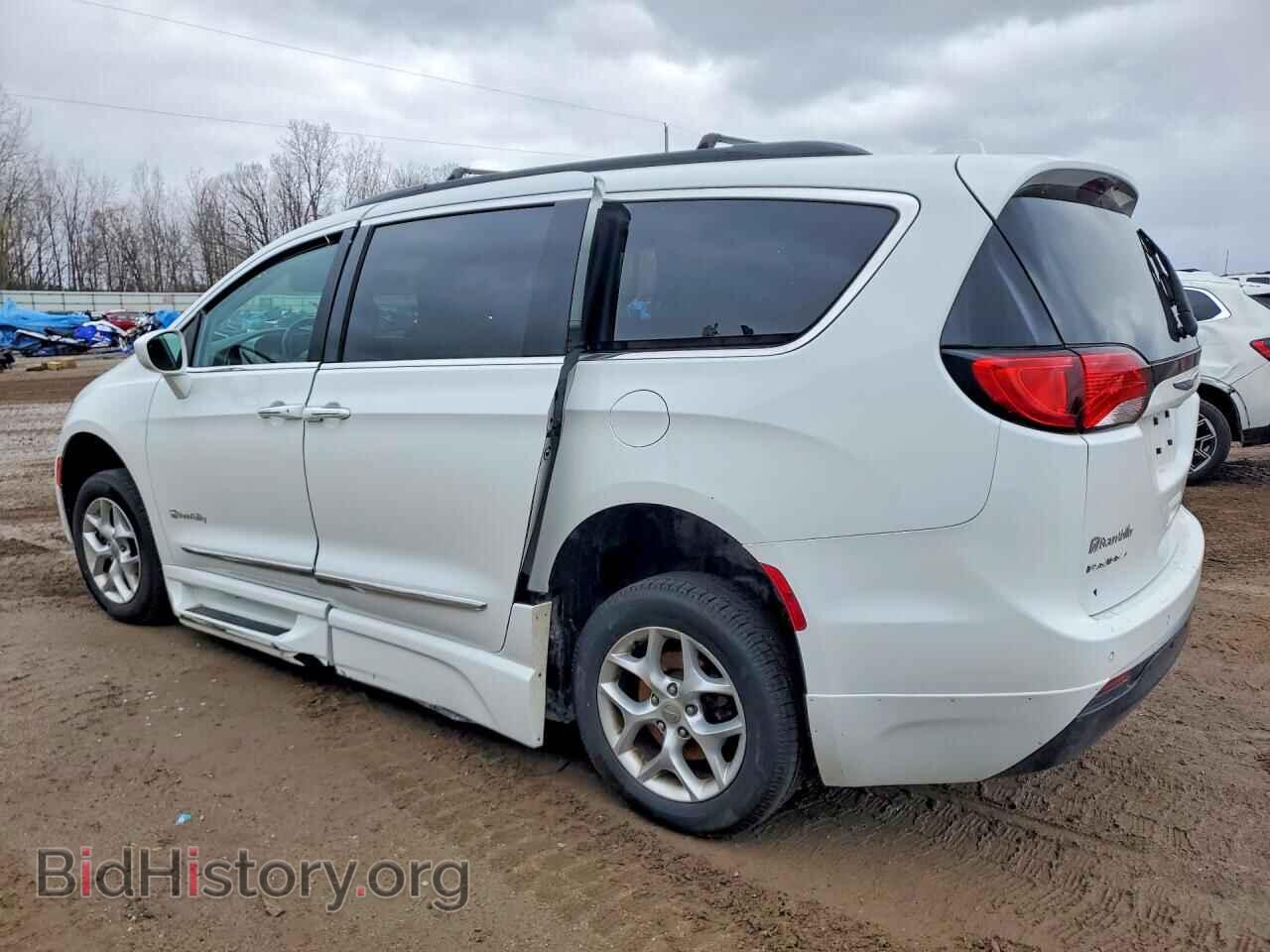 2017 CHRYSLER PACIFICA - VIN: 2C4RC1BG5HR668344 - Фото 2