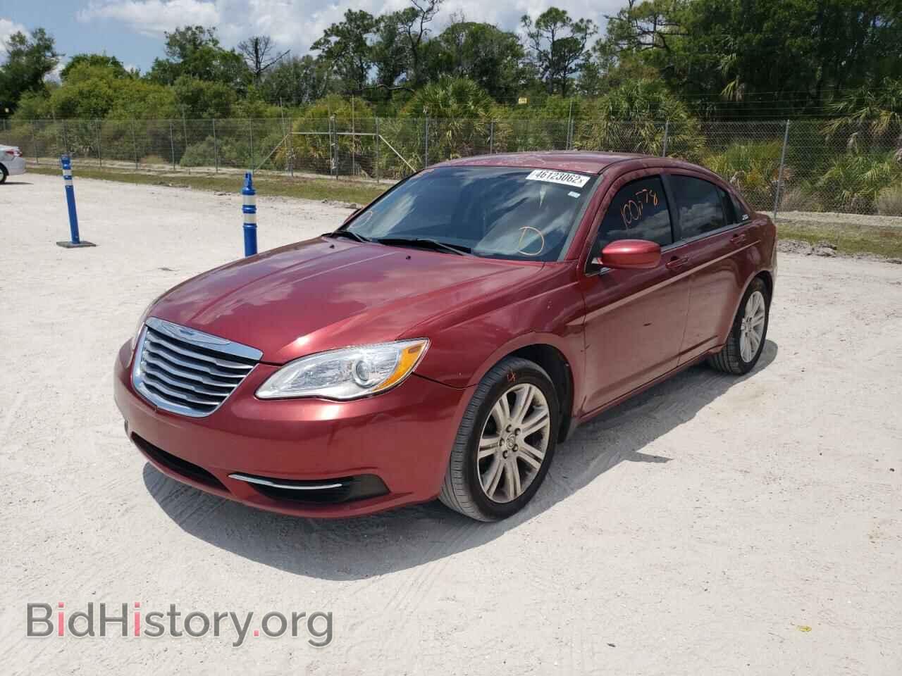 2013 CHRYSLER 200 - VIN: 1C3CCBBB1DN765584 - Фото 2