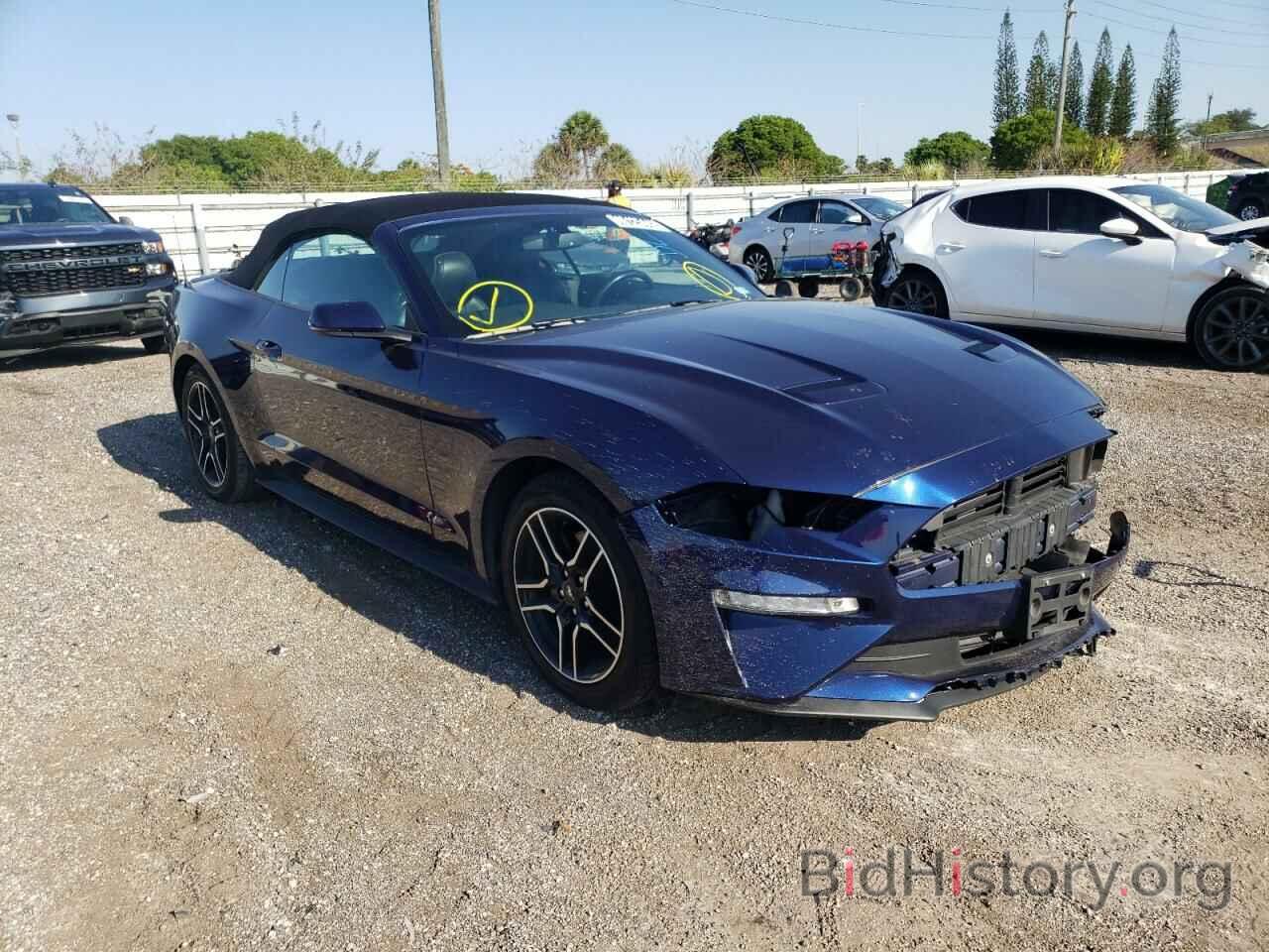Photo 1FATP8UH6L5135164 - FORD MUSTANG 2020