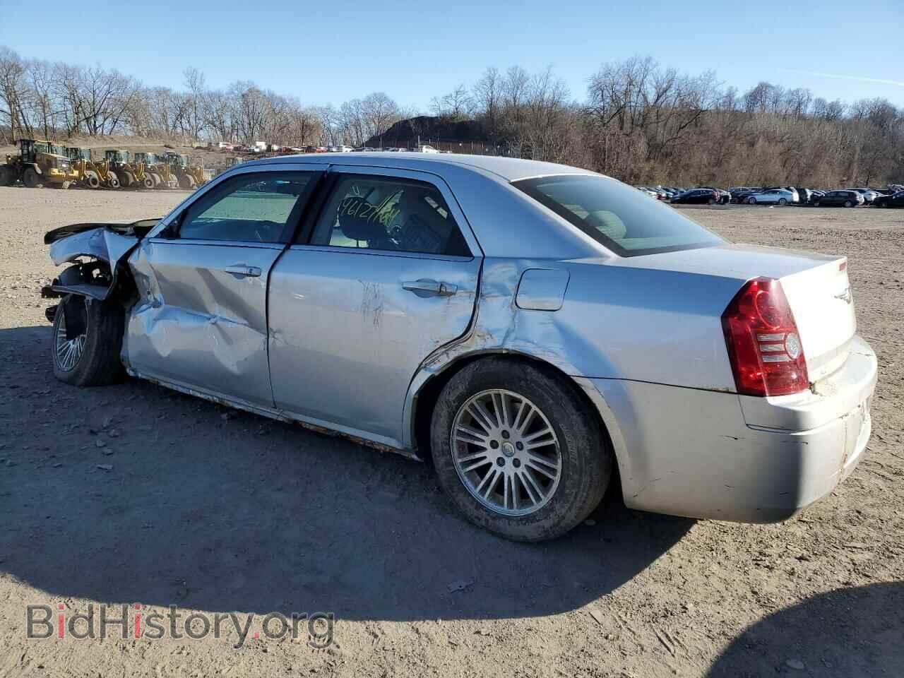 2009 CHRYSLER 300 - VIN: 2C3KA43D39H547417 - Фото 2