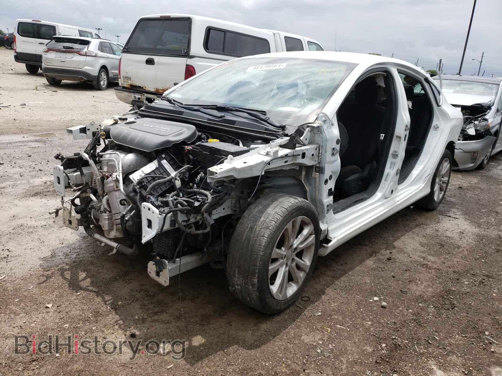 2015 CHRYSLER 200 - VIN: 1C3CCCABXFN555219 - Photo 2