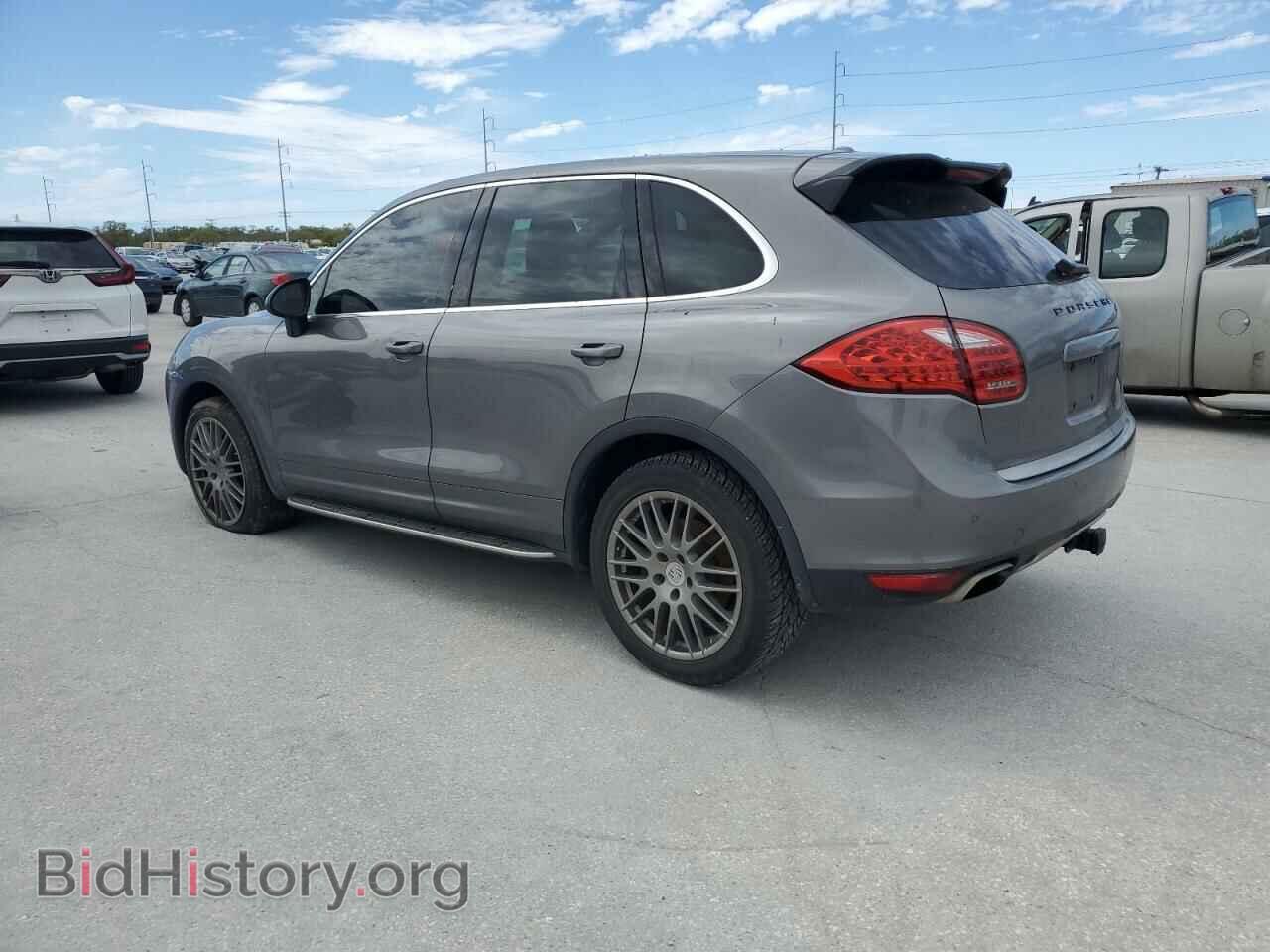 2011 PORSCHE CAYENNE - VIN: WP1AA2A25BLA04462 - Photo 2