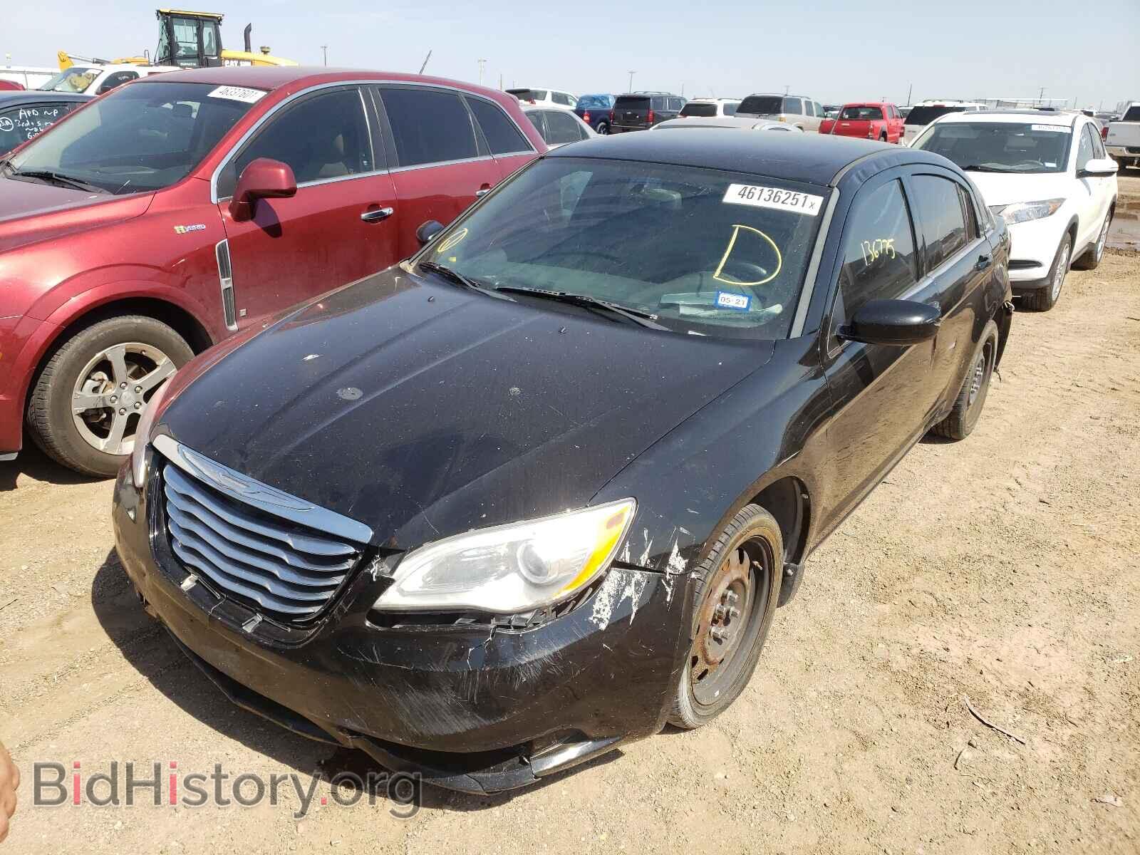 2013 CHRYSLER 200 - VIN: 1C3CCBAG3DN736312 - Фото 2