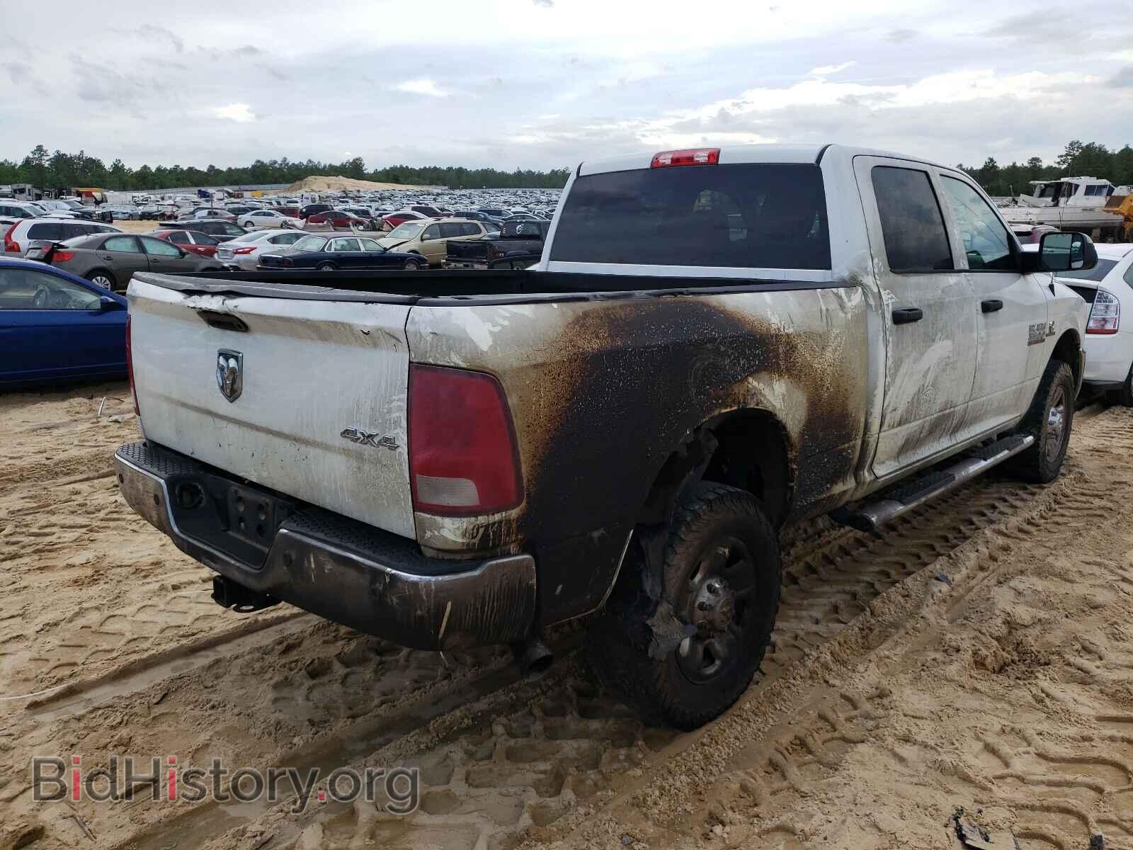 2014 RAM 1500 - VIN: 3C63R3CL2EG240803 - Photo 4