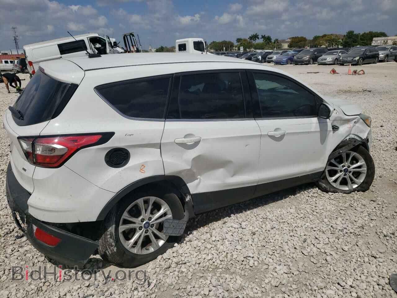 2017 FORD ESCAPE - VIN: 1FMCU0GD3HUB86255 - Фото 3