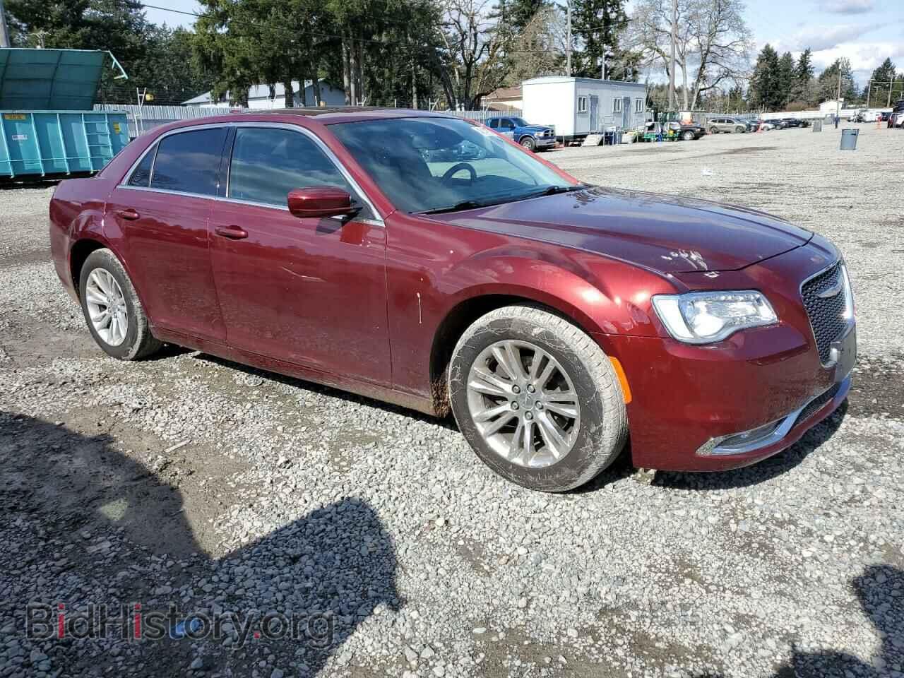 2019 CHRYSLER 300 - VIN: 2C3CCAAG4KH615787 - Фото 4