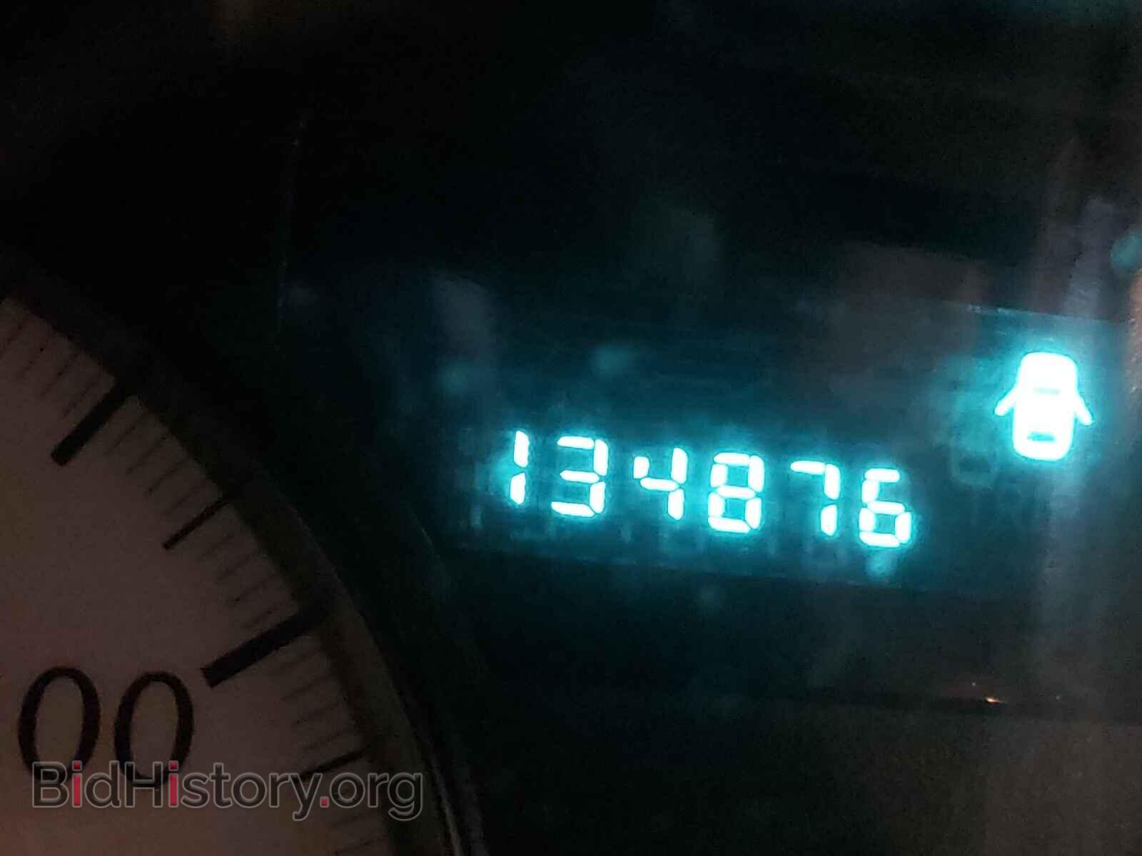 2010 CHRYSLER 300 - VIN: 2C3CA4CD4AH307222 - Фото 8