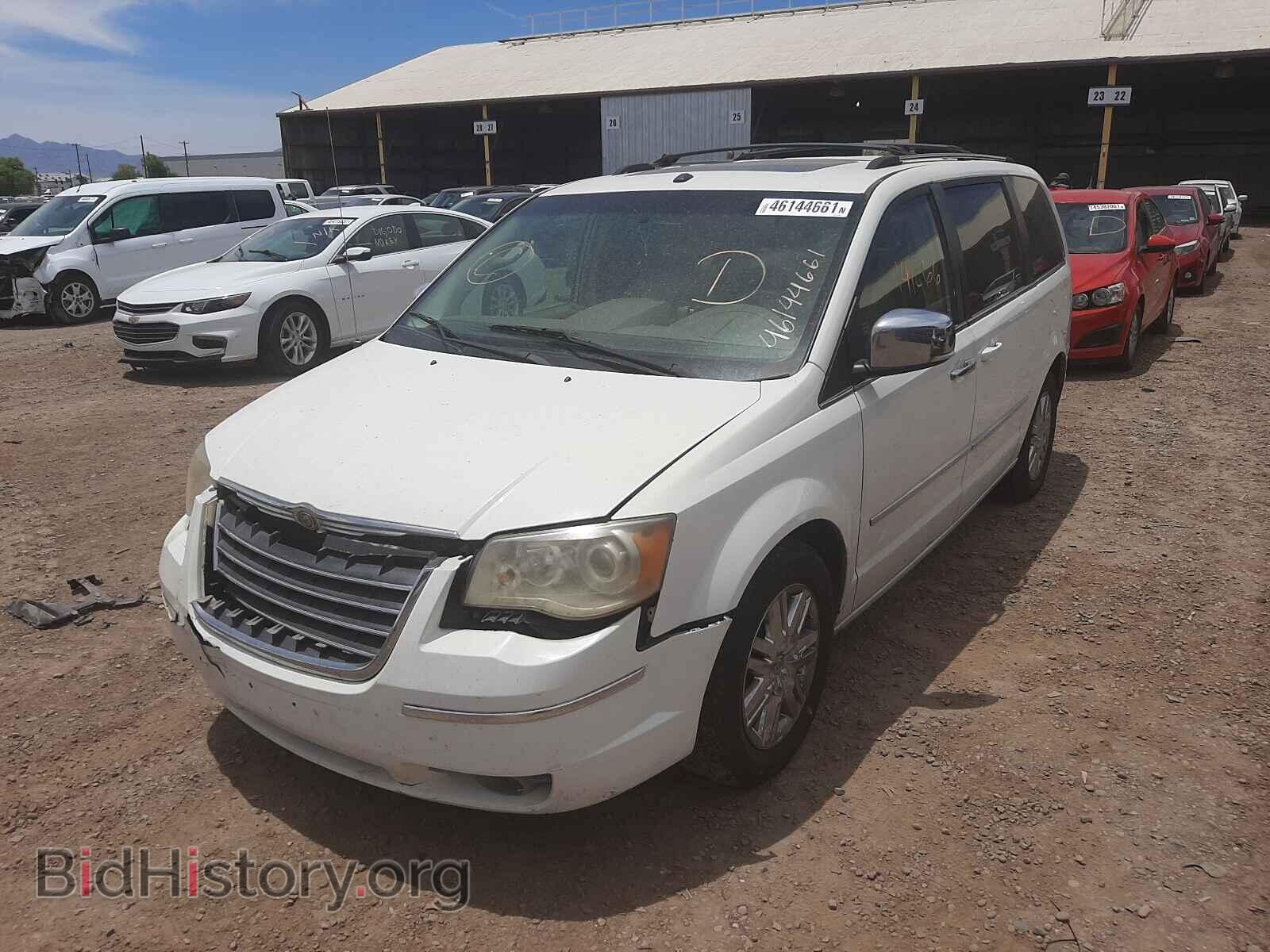 2008 CHRYSLER MINIVAN - VIN: 2A8HR64X38R661535 - Фото 2