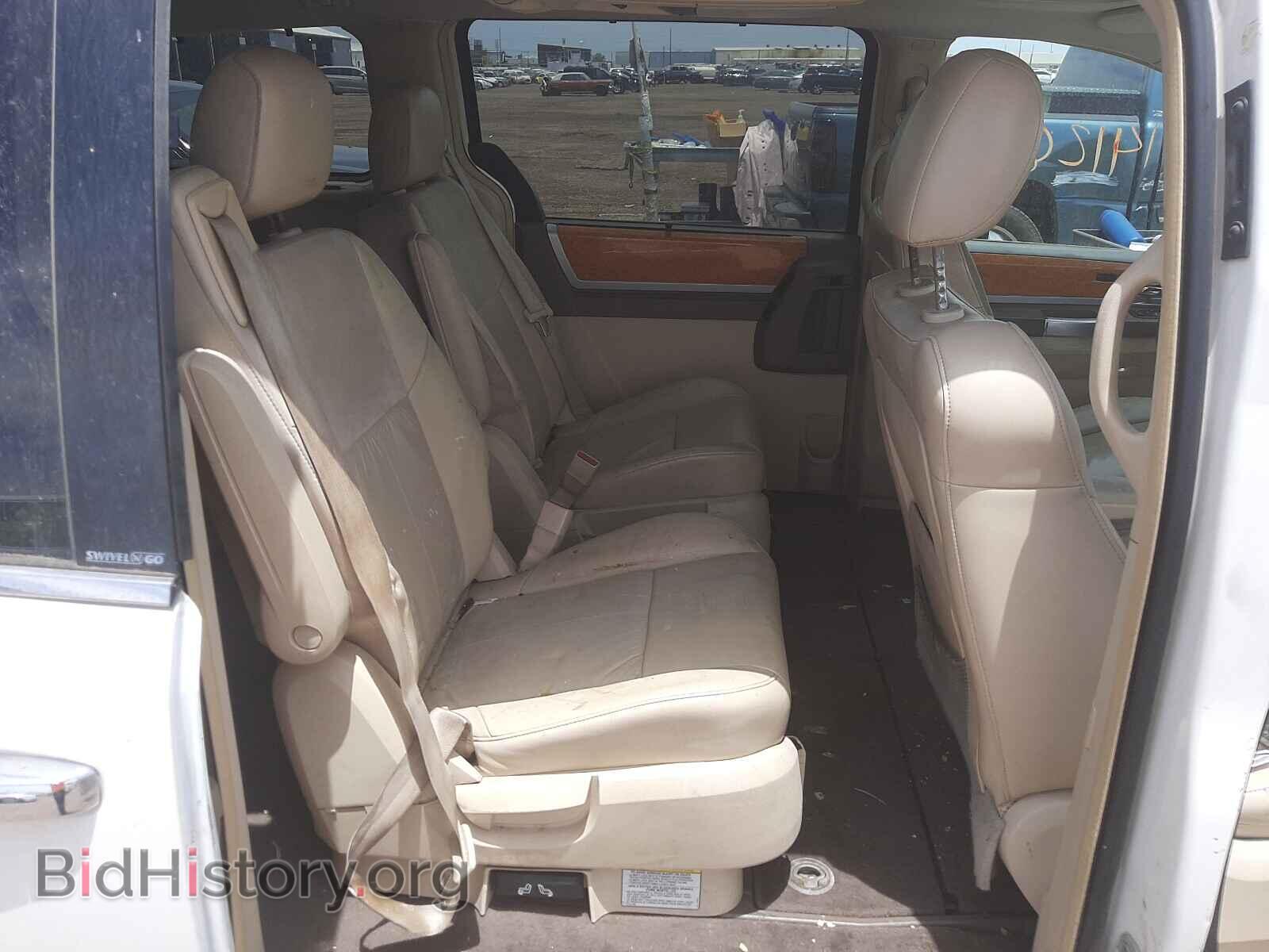 2008 CHRYSLER MINIVAN - VIN: 2A8HR64X38R661535 - Фото 6