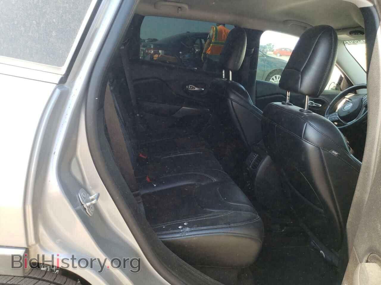 2019 JEEP CHEROKEE - VIN: 1C4PJLLB2KD170737 - Фото 6