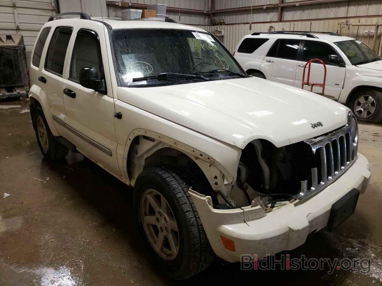 Photo 1J4GL58K16W263834 - JEEP LIBERTY 2006