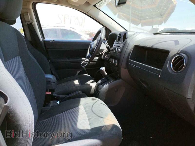 2012 Jeep COMPASS (VIN 1C4NJDBB2CD600069) — photo 5 of 10