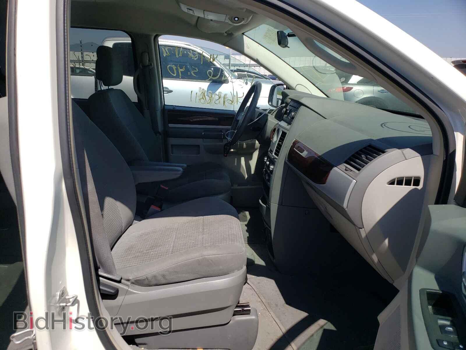 2010 CHRYSLER MINIVAN - VIN: 2A4RR5D10AR308204 - Photo 5