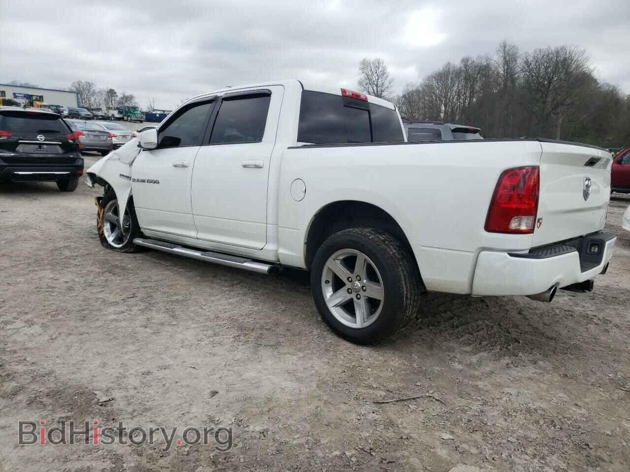 2011 DODGE RAM 1500 - VIN: 1D7RB1CT6BS514249 - Фото 2