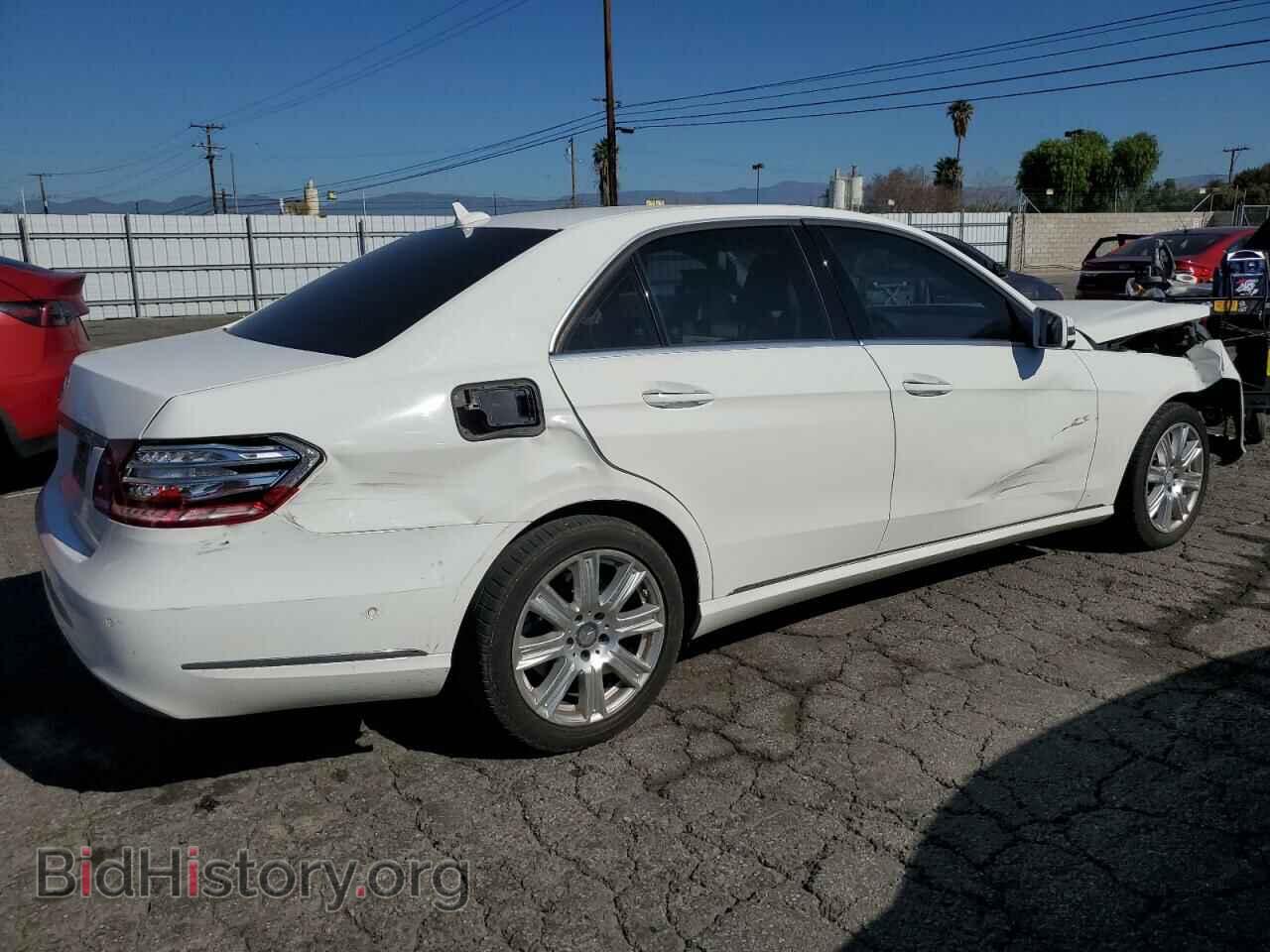 2014 MERCEDES-BENZ E-CLASS - VIN: WDDHF5KB6EA892422 - Фото 3