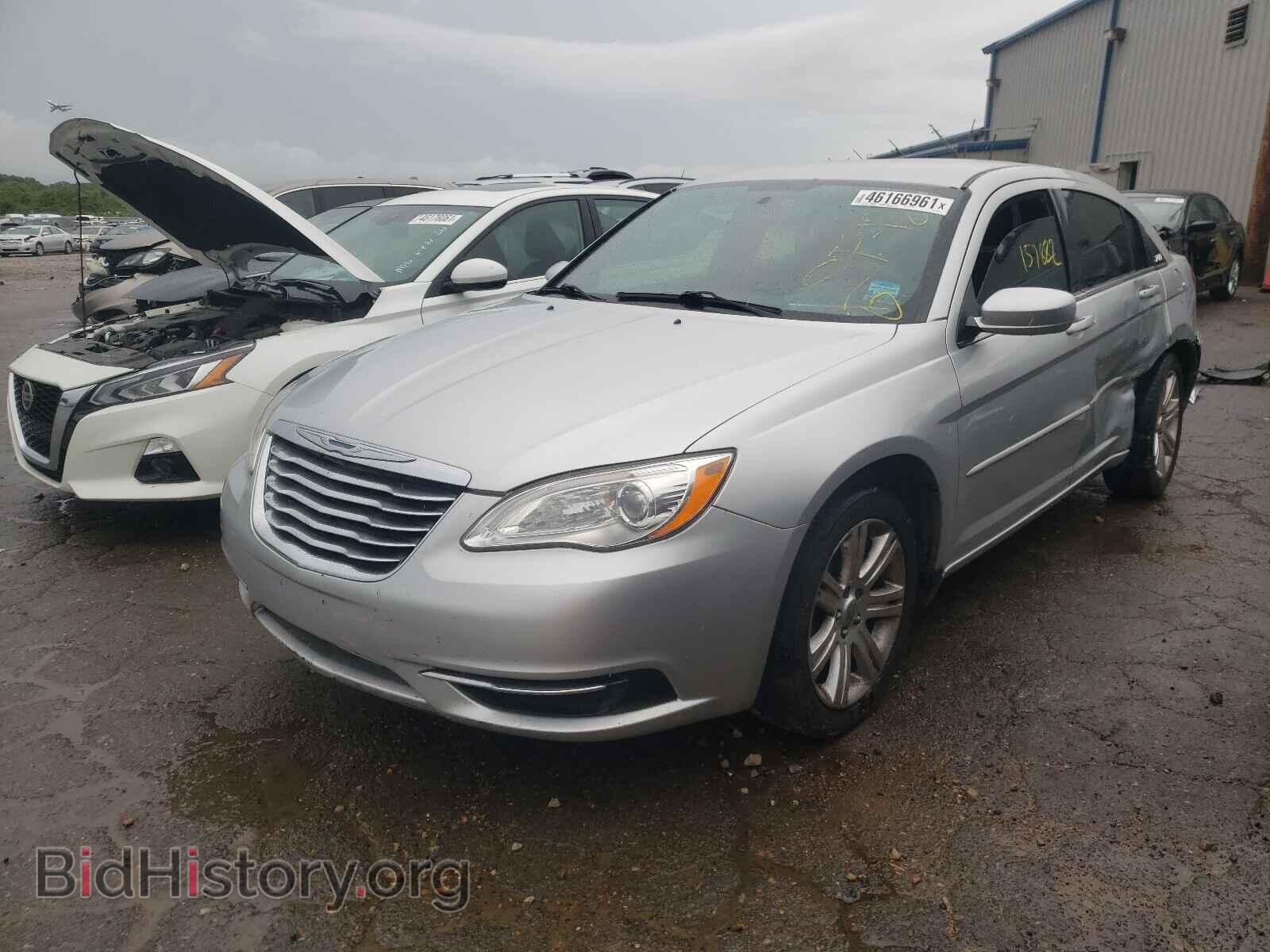2012 CHRYSLER 200 - VIN: 1C3CCBAB2CN208456 - Фото 2
