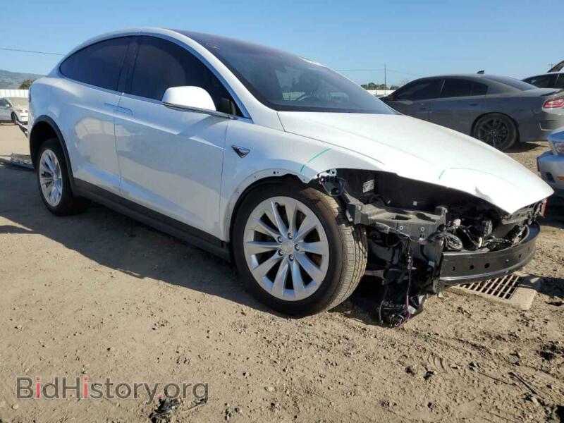2020 Tesla MODEL X (VIN 5YJXCDE26LF241445) — photo 4 of 15