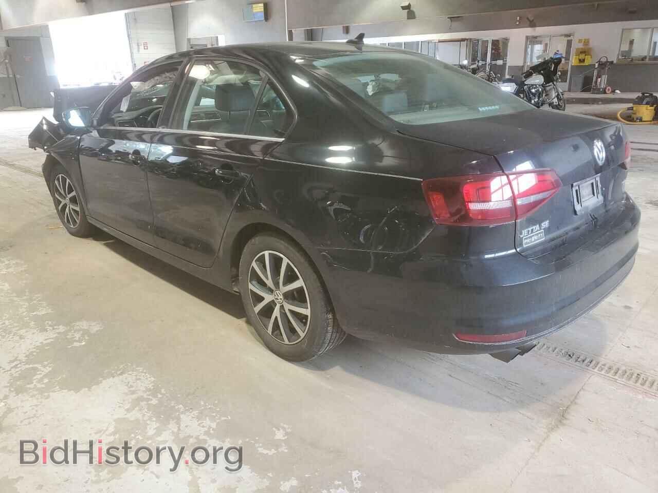 2017 VOLKSWAGEN JETTA - VIN: 3VWDB7AJ0HM304740 - Фото 2