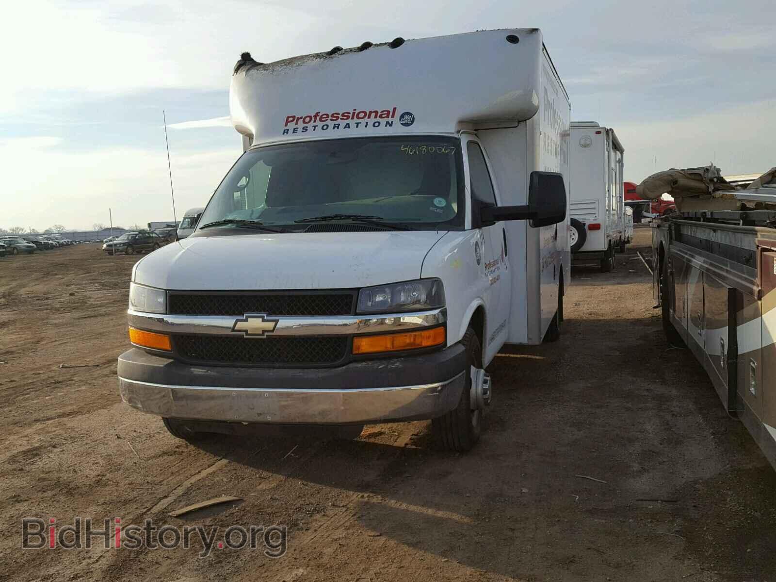 2014 CHEVROLET EXPRESS - VIN: 1GB3G3BG4E1117073 - Фото 2
