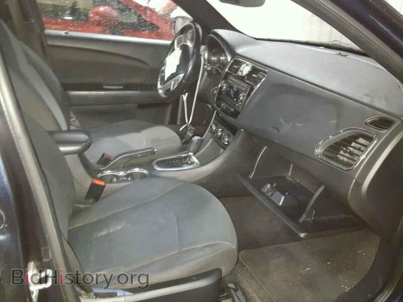 2011 Chrysler 200 (VIN 1C3BC1FB8BN504014) — фото 5 из 10