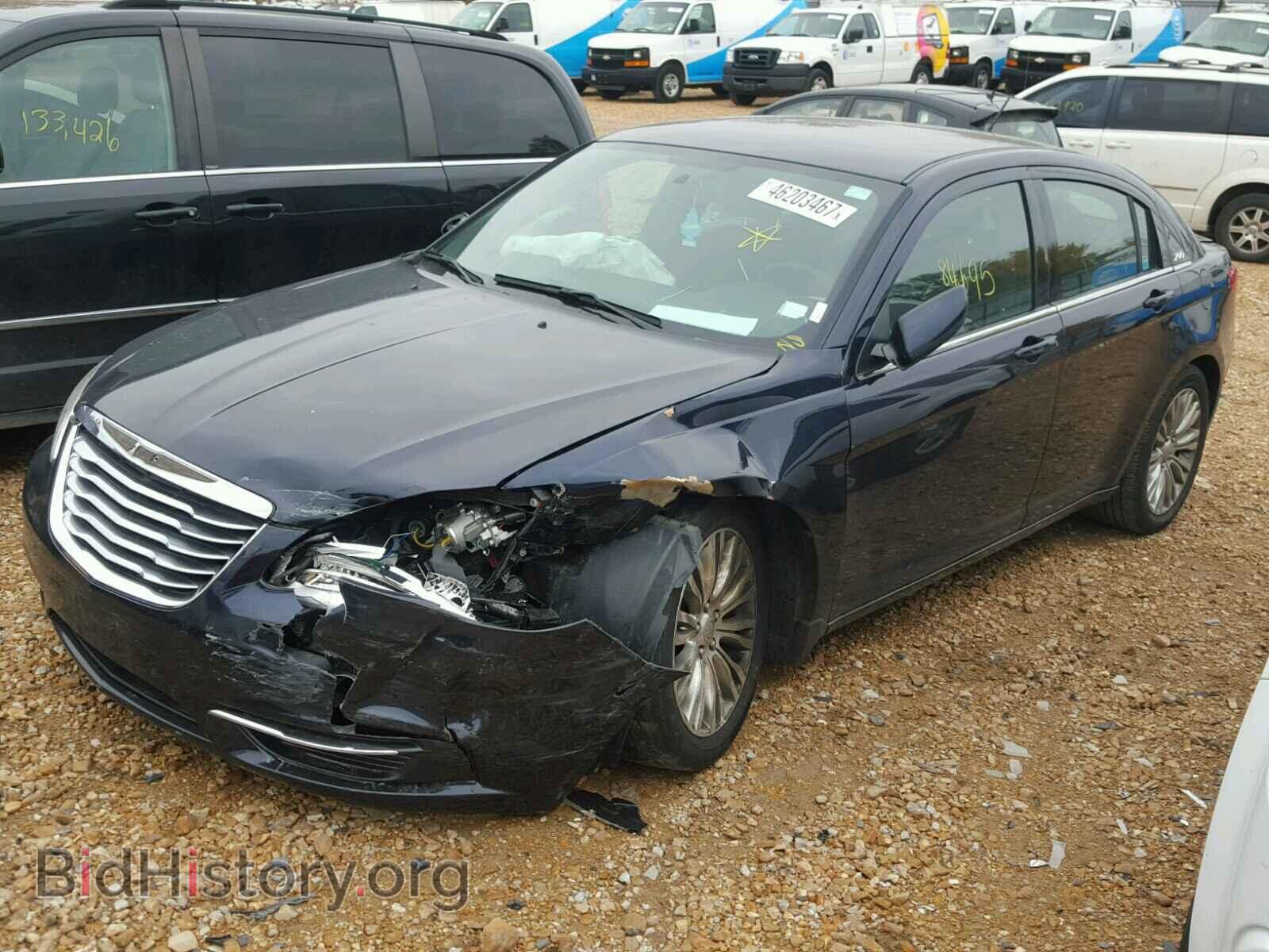 2012 CHRYSLER 200 - VIN: 1C3CCBAB2CN256622 - Фото 2