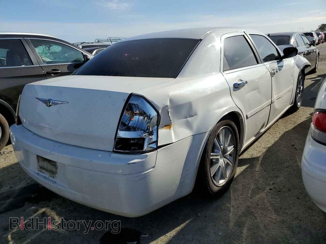 2006 CHRYSLER 300 - VIN: 2C3KA43R96H329120 - Фото 3